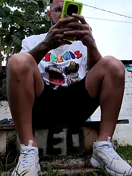 Snapshot of Master_pigdirty chatting on 14, 9, 2025 Master pigdirty online show from 14, 9, 2025