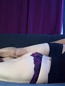  Little Sweatie  online show from 30, 11, 2025