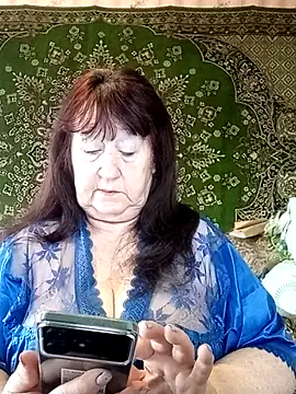 Snapshot of CrystalLime6411 chatting on 1, 3, 2026 CrystalLime6411 online show from 1, 3, 2026