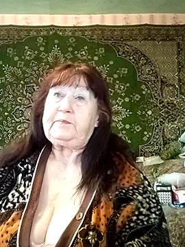Snapshot of CrystalLime6411 chatting on 6, 3, 2026 CrystalLime6411 online show from 6, 3, 2026