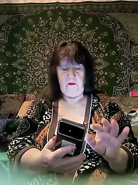 Snapshot of CrystalLime6411 chatting on 2, 4, 2026 CrystalLime6411 online show from 2, 4, 2026