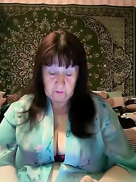 Snapshot of CrystalLime6411 chatting on 17, 4, 2026 CrystalLime6411 online show from 17, 4, 2026