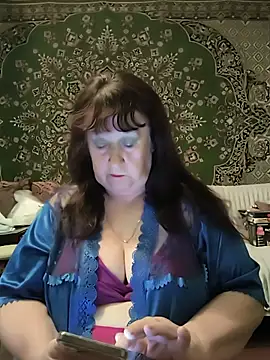 Snapshot of CrystalLime6411 chatting on 15, 5, 2026 CrystalLime6411 online show from 15, 5, 2026