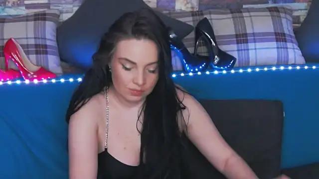 GrayLunna online show from 18, 3, 2026