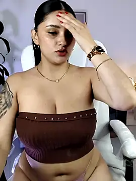 Snapshot of Julieta92_ chatting on 9, 2, 2026 Julieta92 online show from 9, 2, 2026