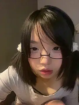 Snapshot of a5l2e0x chatting on 16, 5, 2026 a5l2e0x online show from 16, 5, 2026