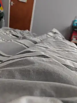 Snapshot of ASL70 chatting on 11, 9, 2025 ASL70 online show from 11, 9, 2025