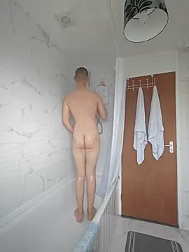 Snapshot of ASL70 chatting on 13, 9, 2025 ASL70 online show from 13, 9, 2025