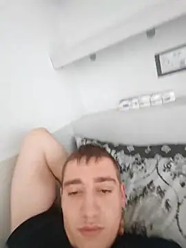 Snapshot of ASL70 chatting on 28, 9, 2025 ASL70 online show from 28, 9, 2025