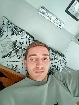 Snapshot of ASL70 chatting on 8, 10, 2025 ASL70 online show from 8, 10, 2025