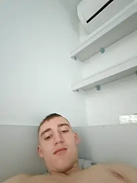 Snapshot of ASL70 chatting on 28, 10, 2025 ASL70 online show from 28, 10, 2025