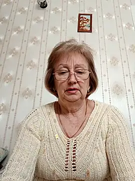 AlikaSwan5821 online show from 27, 2, 2026