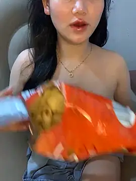 Snapshot of Samcutes chatting on 17, 9, 2025 Samcutes online show from 17, 9, 2025