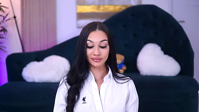 NinaSolenne online show from 13, 11, 2025