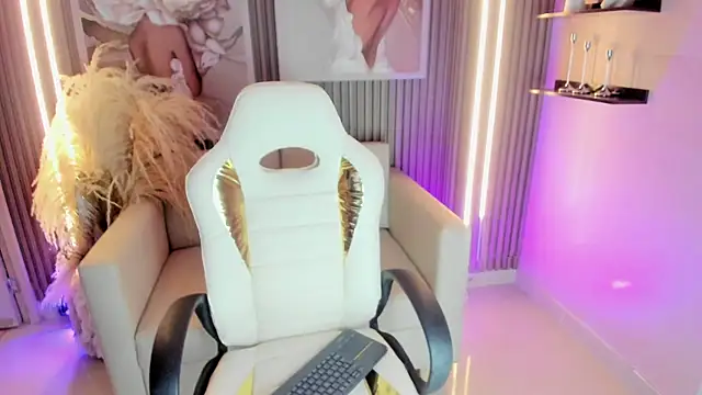 Ailee naughty online show from 29, 10, 2025