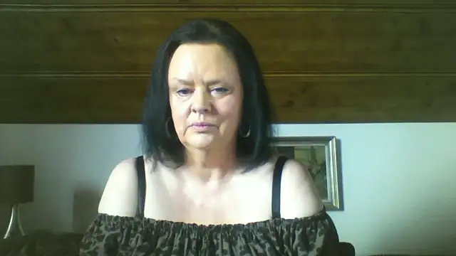 TiffanyMature online show from 15, 9, 2025