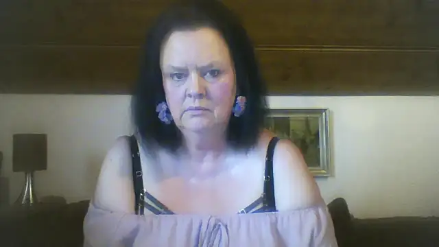 TiffanyMature online show from 18, 9, 2025