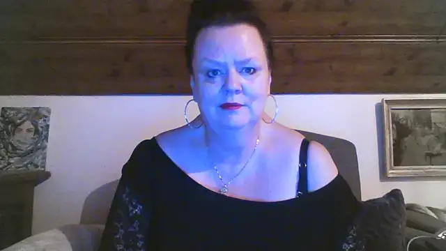 TiffanyMature online show from 19, 4, 2026
