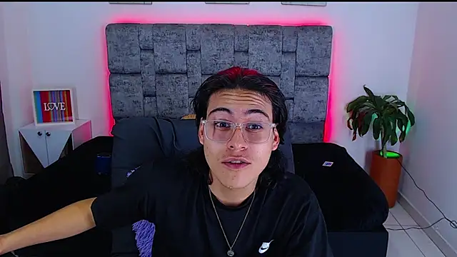 dirty model online show from 4, 10, 2025