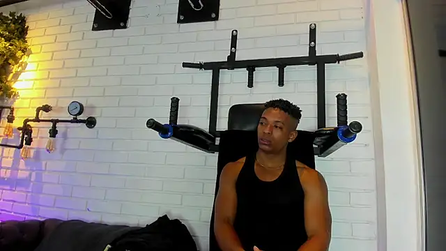 ItaloMoore online show from 8, 2, 2026