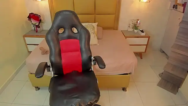 Snapshot of MELISSAROUGE chatting on 18, 3, 2026 MELISSAROUGE online show from 18, 3, 2026