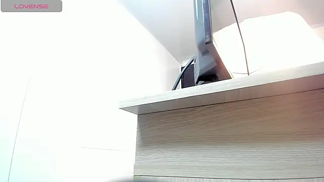 Snapshot of MELISSAROUGE chatting on 8, 4, 2026 MELISSAROUGE online show from 8, 4, 2026