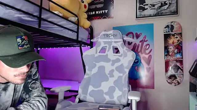 emocouplee666 online show from 13, 10, 2025