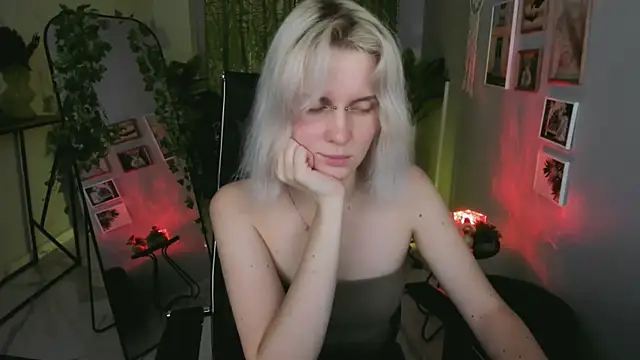 Snapshot of BethanyCloud chatting on 15, 7, 2026 BethanyCloud online show from 15, 7, 2026
