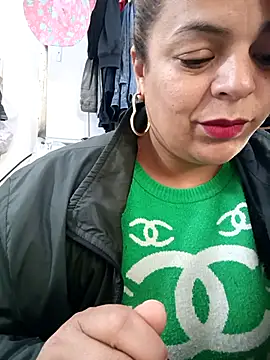 Mia-Glow online show from 9, 11, 2025