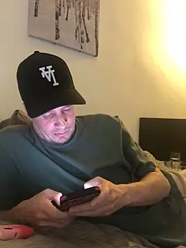 Snapshot of shyandchilling chatting on 17, 5, 2026 shyandchilling online show from 17, 5, 2026