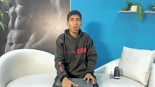 ender h0t online show from 13, 1, 2026