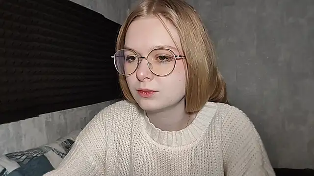 Snapshot of LiaVibes chatting on 12, 2, 2026 LiaVibes online show from 12, 2, 2026