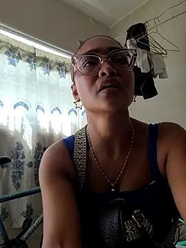 Snapshot of BiiancaEstradaa chatting on 21, 6, 2026 BiiancaEstradaa online show from 21, 6, 2026