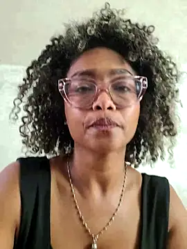 Snapshot of BiiancaEstradaa chatting on 25, 6, 2026 BiiancaEstradaa online show from 25, 6, 2026