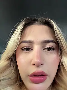 Mia sofiia21 online show from 25, 9, 2025