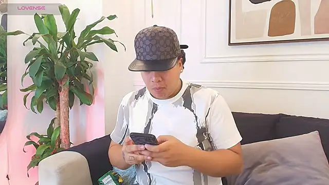 Naim Bennetsex online show from 28, 10, 2025