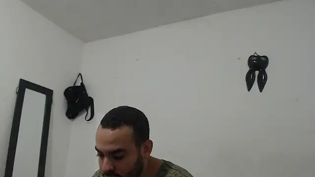 Snapshot of Ana_ThiagoxX chatting on 13, 9, 2025 Ana ThiagoxX online show from 13, 9, 2025