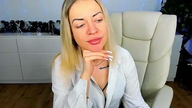 Snapshot of Anna_Snows chatting on 21, 12, 2025 Anna Snows online show from 21, 12, 2025