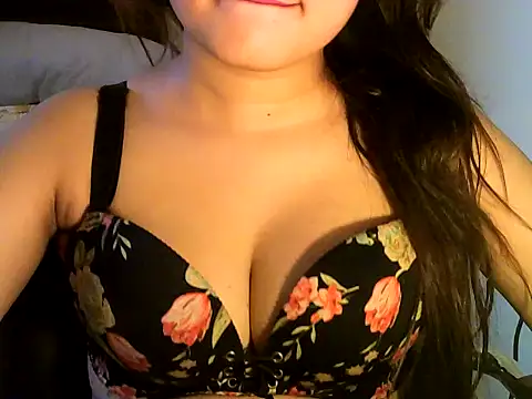 Snapshot of strip_vani chatting on 27, 4, 2026 strip vani online show from 27, 4, 2026