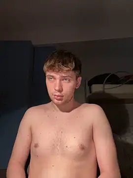 Snapshot of Fappatore_Nato05 chatting on 4, 10, 2025 Fappatore Nato05 online show from 4, 10, 2025