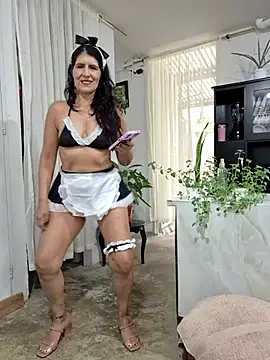 Snapshot of swity_foster chatting on 28, 4, 2026 swity foster online show from 28, 4, 2026