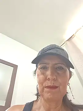 Snapshot of swity_foster chatting on 15, 5, 2026 swity foster online show from 15, 5, 2026