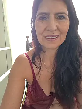 Snapshot of swity_foster chatting on 27, 5, 2026 swity foster online show from 27, 5, 2026
