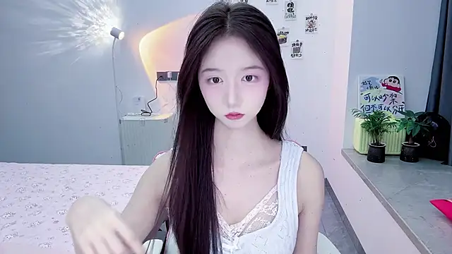 Snapshot of suger-TT chatting on 8, 10, 2025 suger-TT online show from 8, 10, 2025