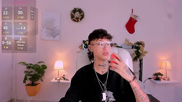 Luci Rose online show from 25, 11, 2025