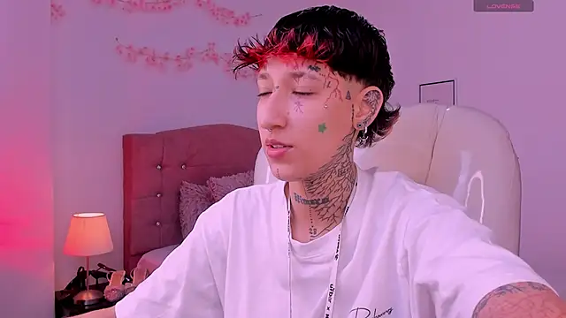 Snapshot of Luci_Rose chatting on 30, 5, 2026 Luci Rose online show from 30, 5, 2026