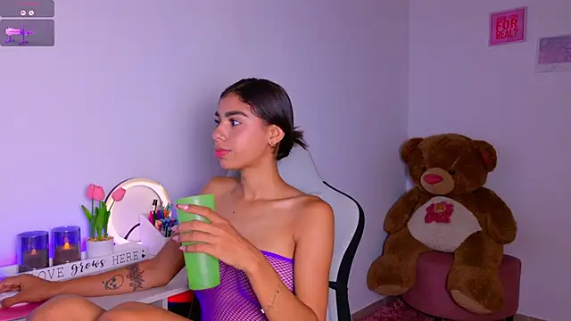 BrunetteAdams001 online show from 2, 10, 2025