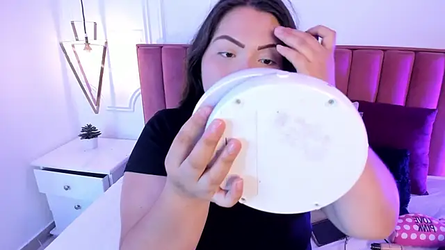 Tessa Sinclaire online show from 13, 10, 2025