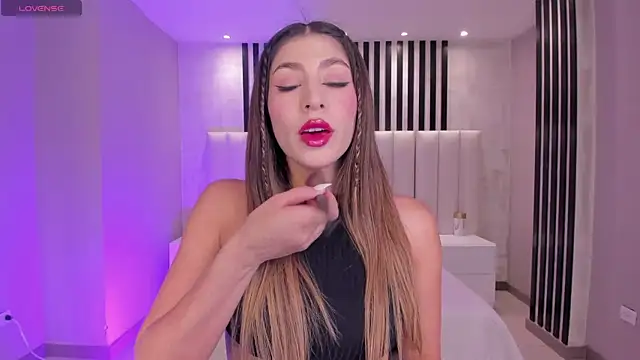 MaddisonTaylor1 online show from 16, 9, 2025