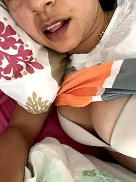 LatinaHottt online show from 29, 10, 2025